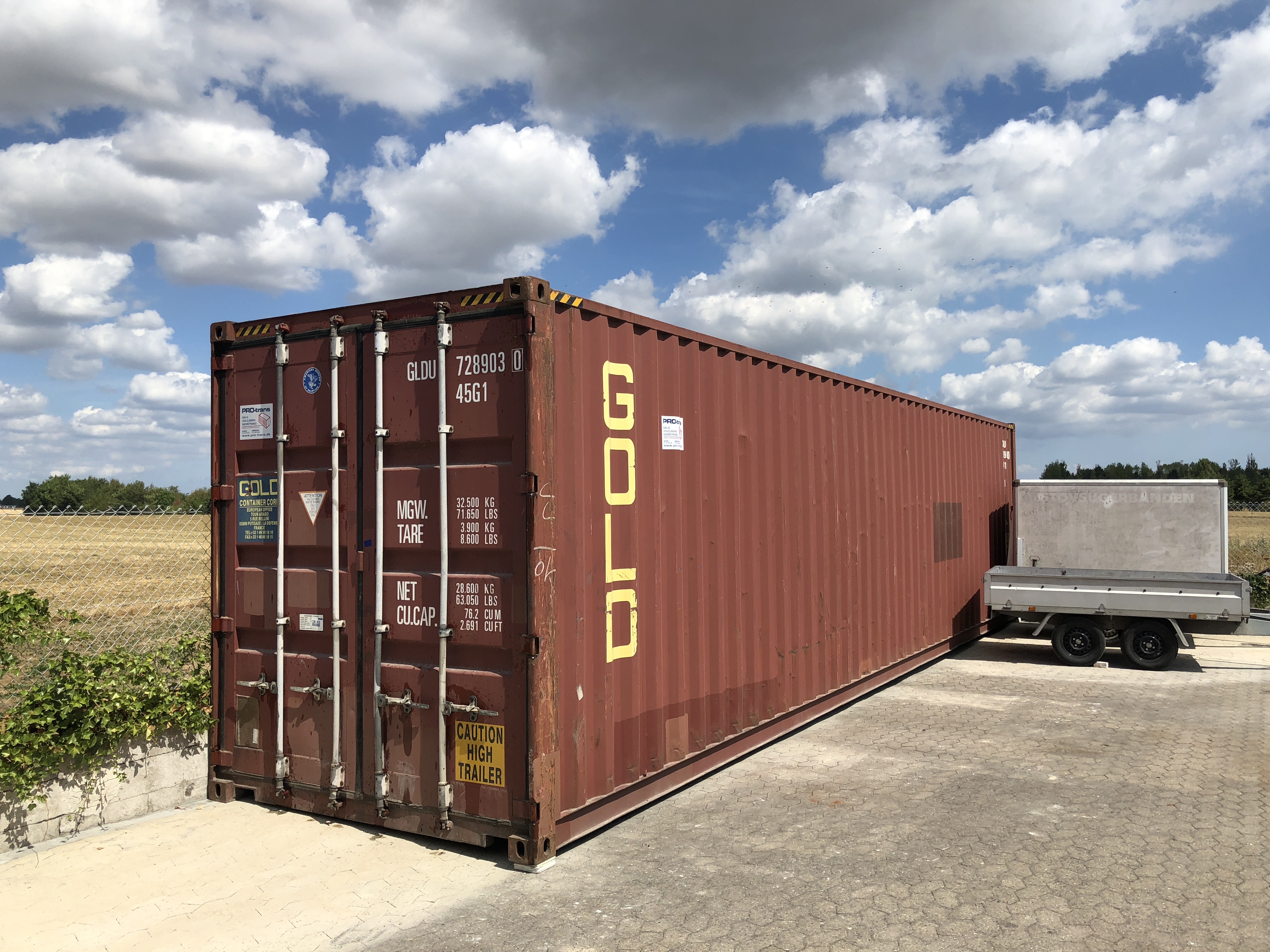 Container