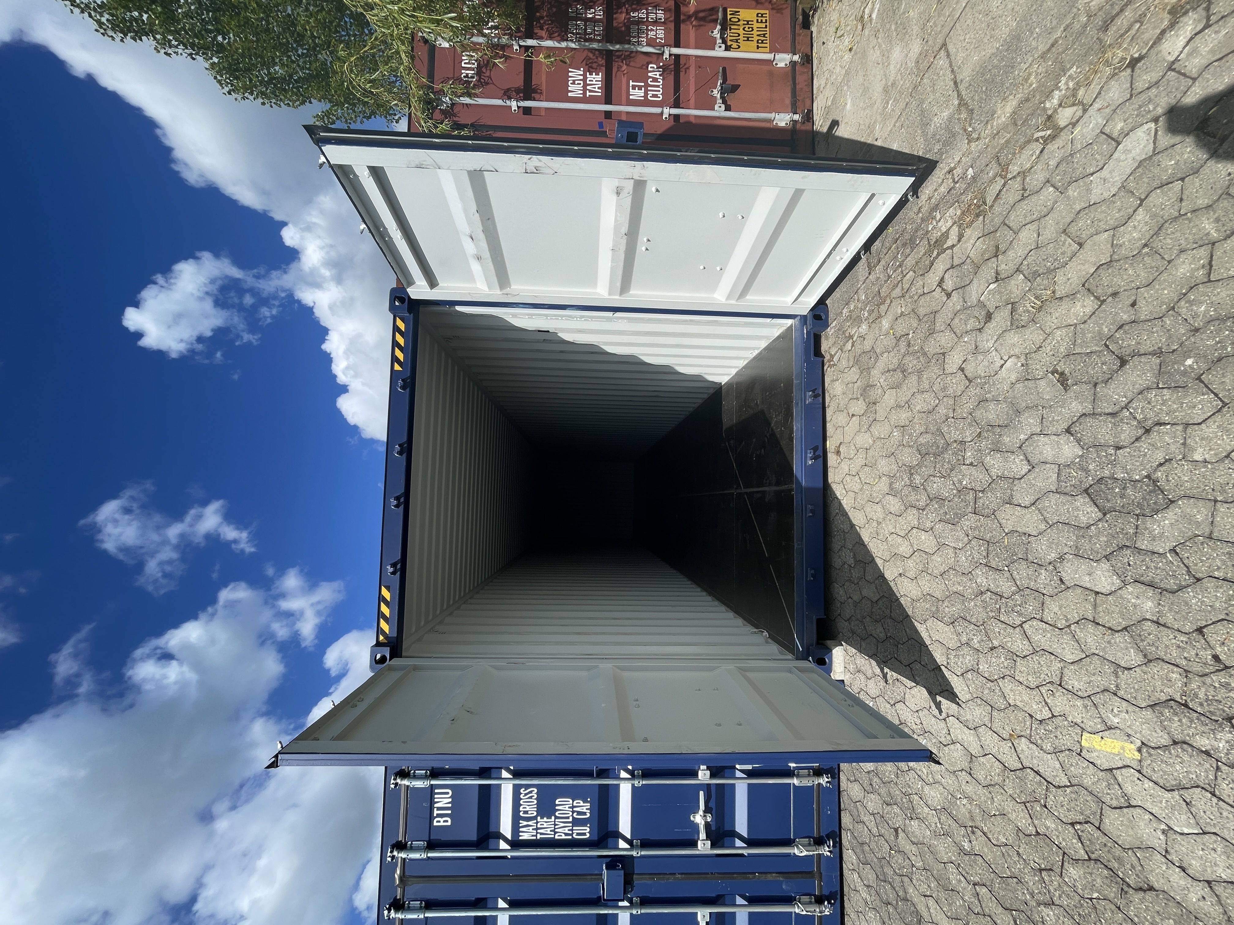 Container